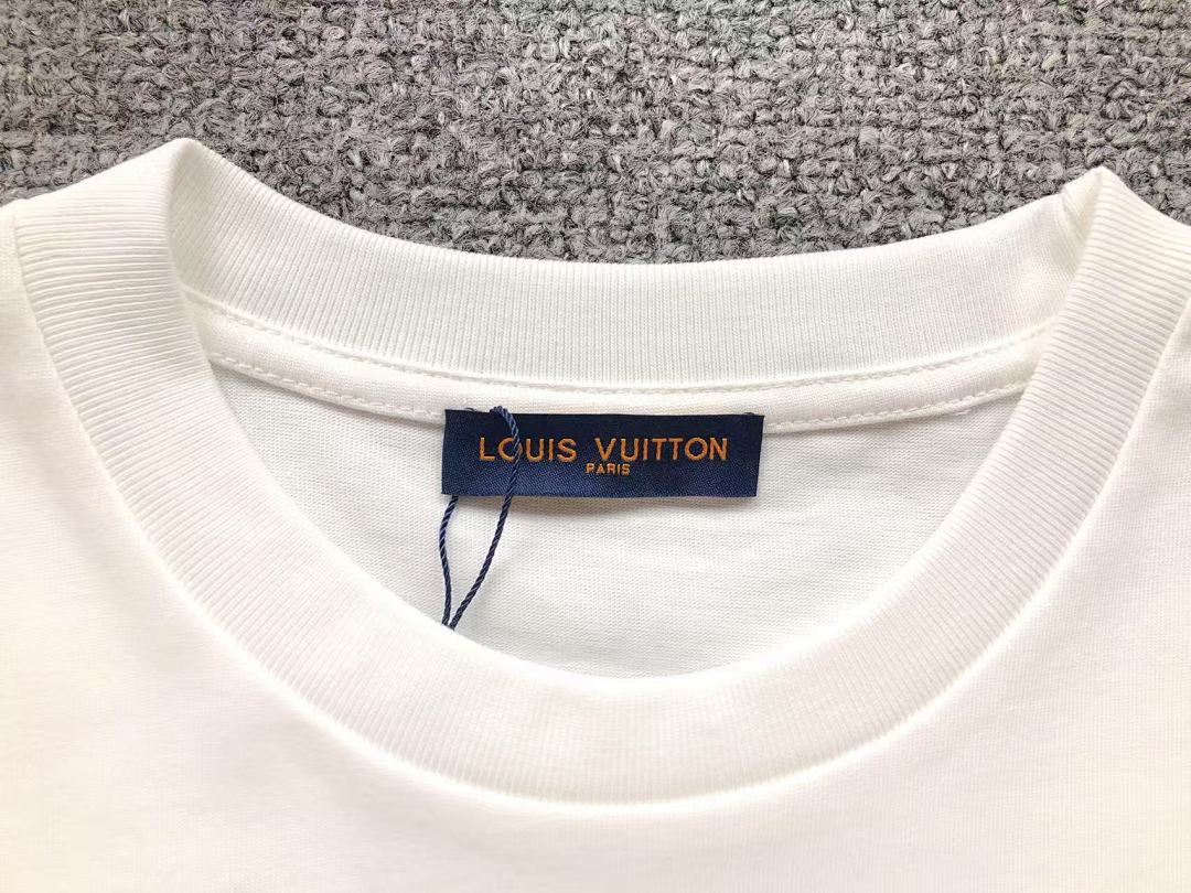 Louis Vuitton 108 L⭐ T-SHIRT 41062602126 (Im 170Cm 60Kg I Wear Size XS In The Phot) - Image 14
