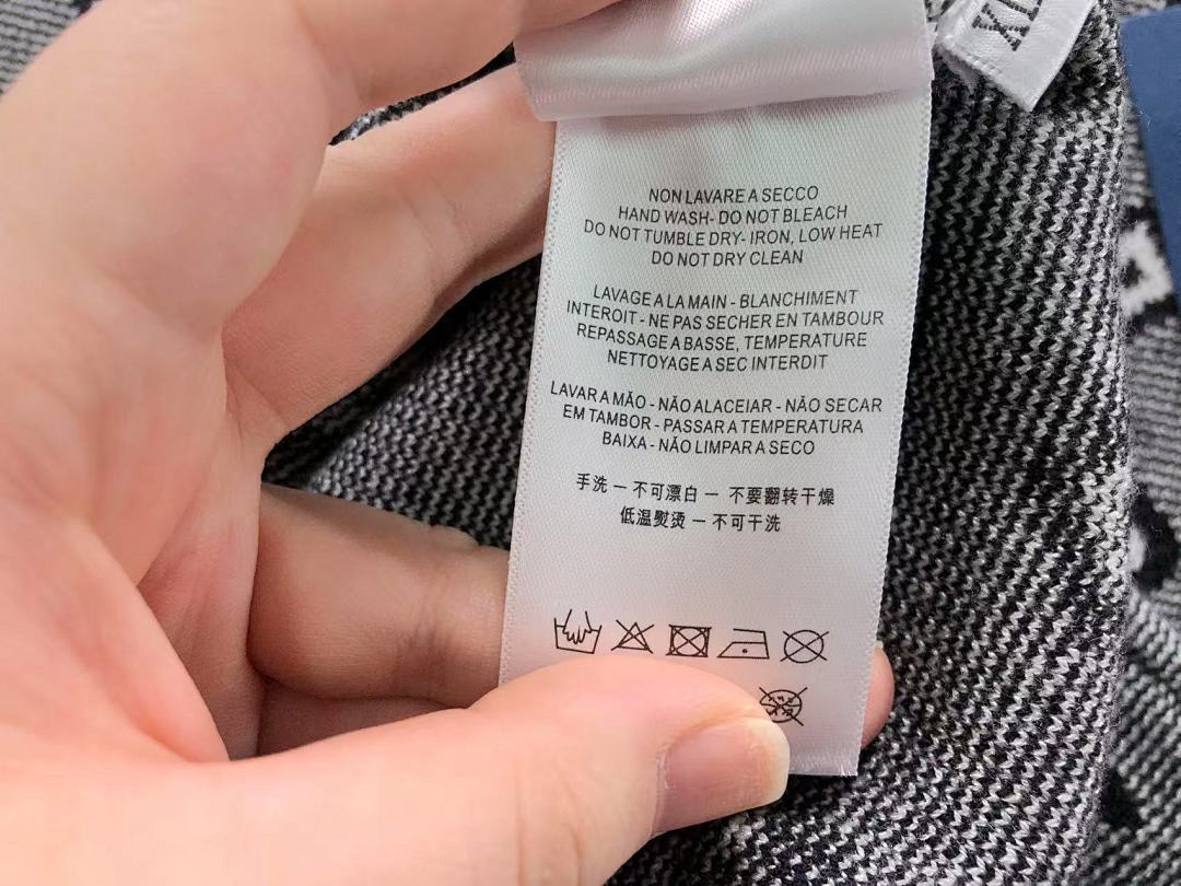 Louis Vuitton 208 L⭐ SWEATER 3108133321 (Im 170Cm 60Kg I Wear Size XL In The Phot) - Image 16