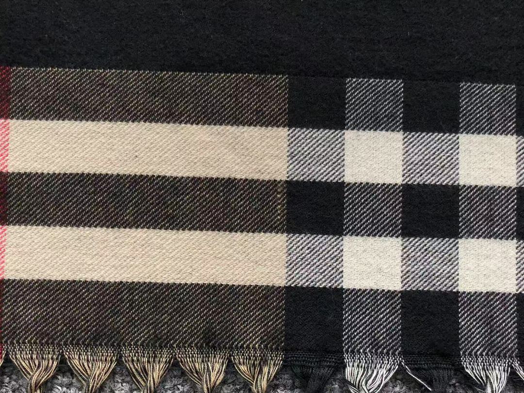 Burberry 135 B⭐R⭐E⭐RY SHAWL 510240576 (Long 154CM* Wide 135CM) - Image 7