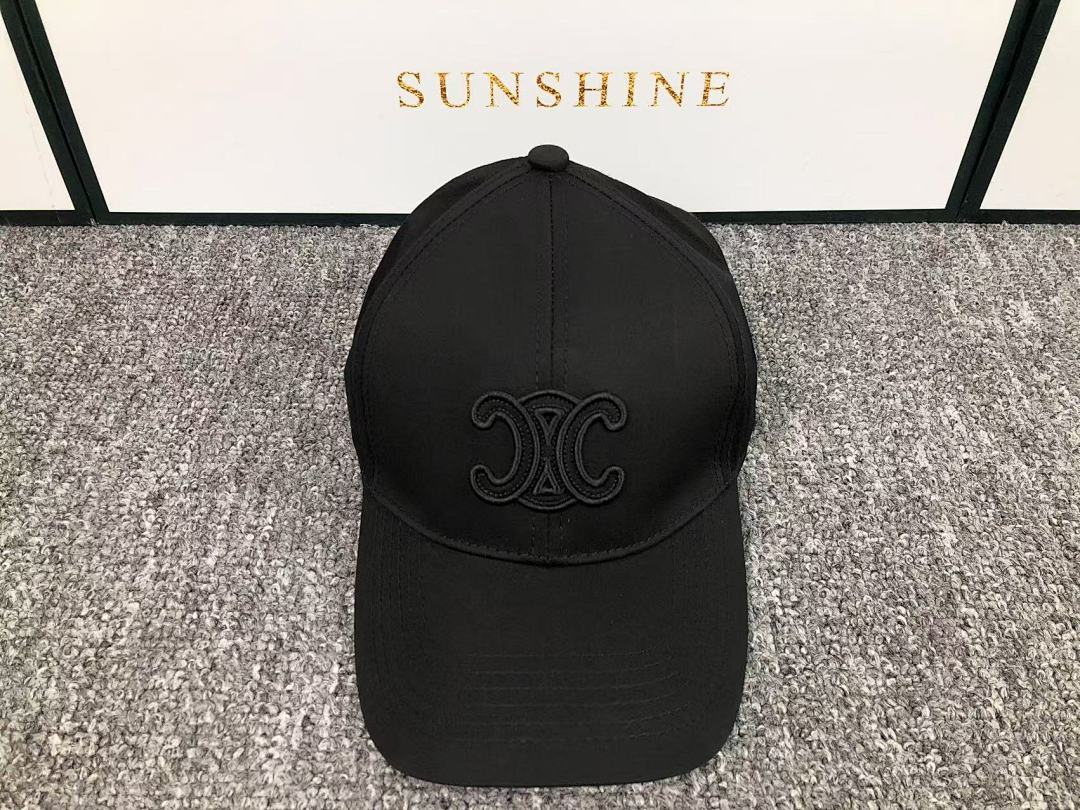 Celine 68 C⭐L⭐⭐E - Image 33