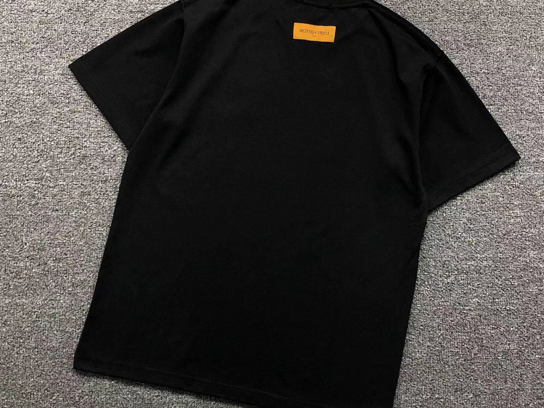 Louis Vuitton 108 L⭐ T-SHIRT 41072401133 (Im 170Cm 60Kg I Wear Size M In The Phot) - Image 16