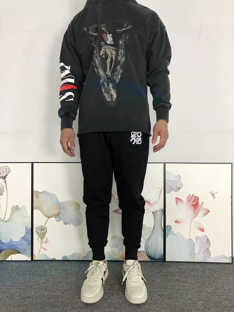 On Running 118 VLONE HOODIE 510111891 (Im 170Cm 60Kg I Wear Size S In The Phot) - Image 3