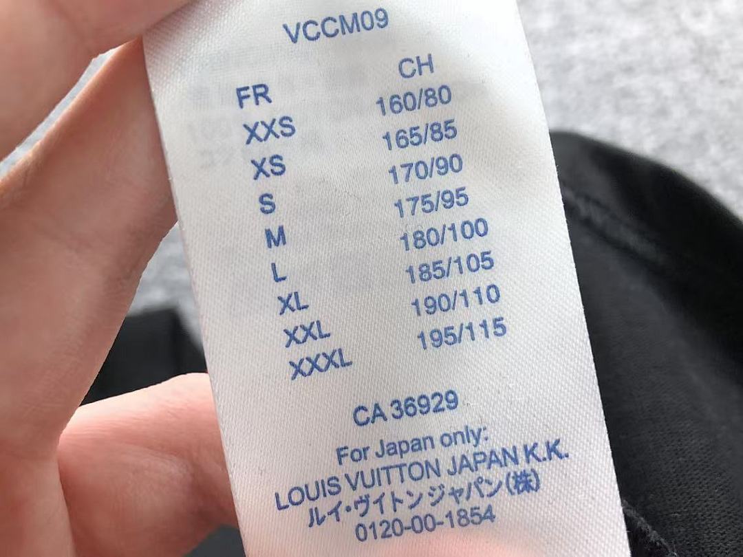 Louis Vuitton 115 L⭐ T-SHIRT 214011736 (Im 170Cm 55Kg I Wear Size S In The Phot) - Image 19