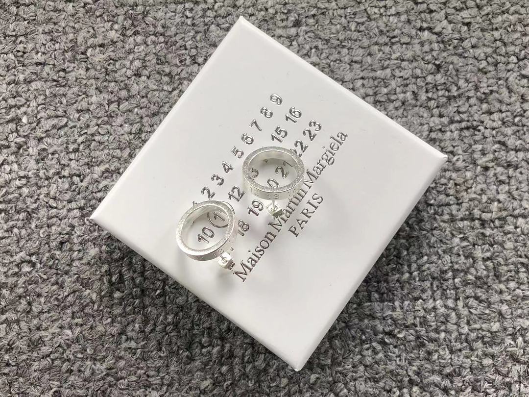 On Running 113 MAISON MARGIELA - Image 6