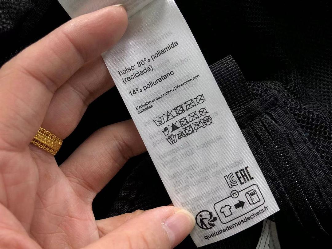 On Running 228 ON BAG 3205080423 (Long 54CM* Wide 18CM* High 40CM) - Image 35