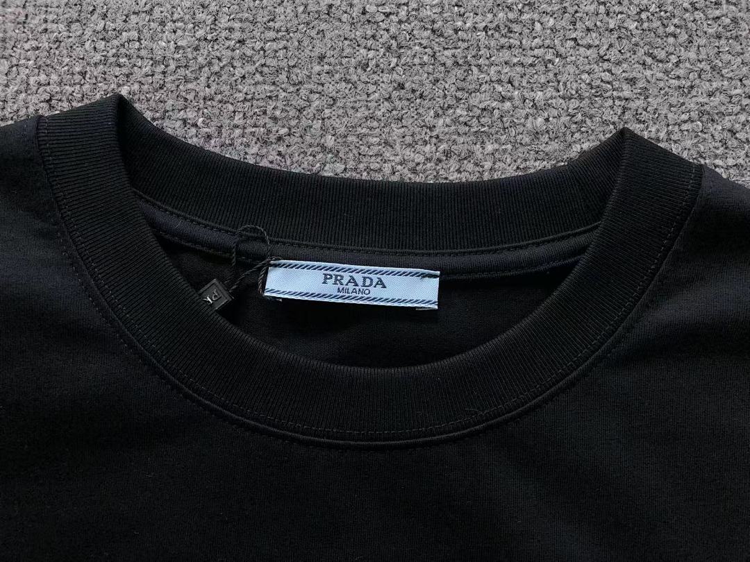 Prada 98 P⭐A⭐A T-SHIRT 3204091303 (Im 170Cm 65Kg I Wear Size M In The Phot) - Image 18