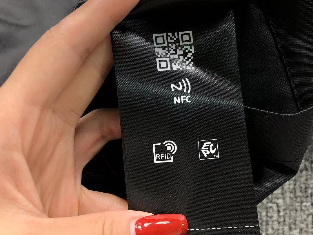 Prada 218 P⭐A⭐A SHIRT 22062714125 (Im 170Cm 60Kg I Wear Size S In The Phot) - Image 19