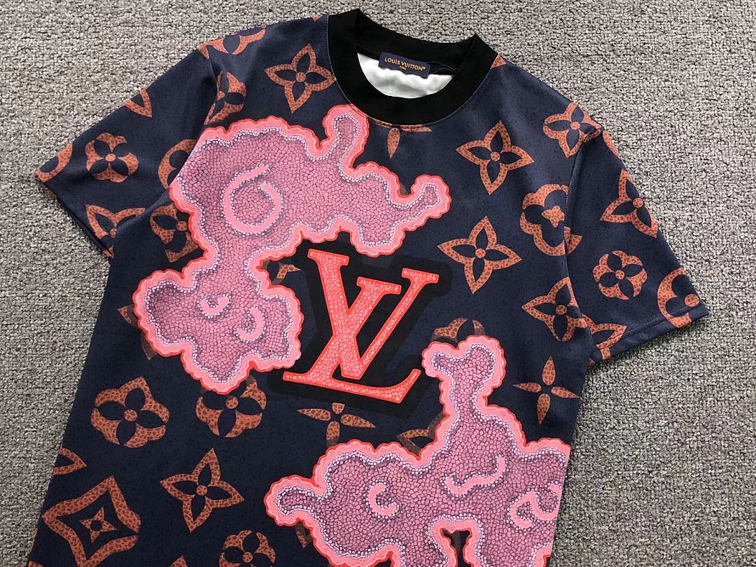 Louis Vuitton SHORTS175 L⭐ T-SHIRT SHORTS 22050509125 (Im 170Cm 60Kg I Wear Size M In The Phot) - Image 10