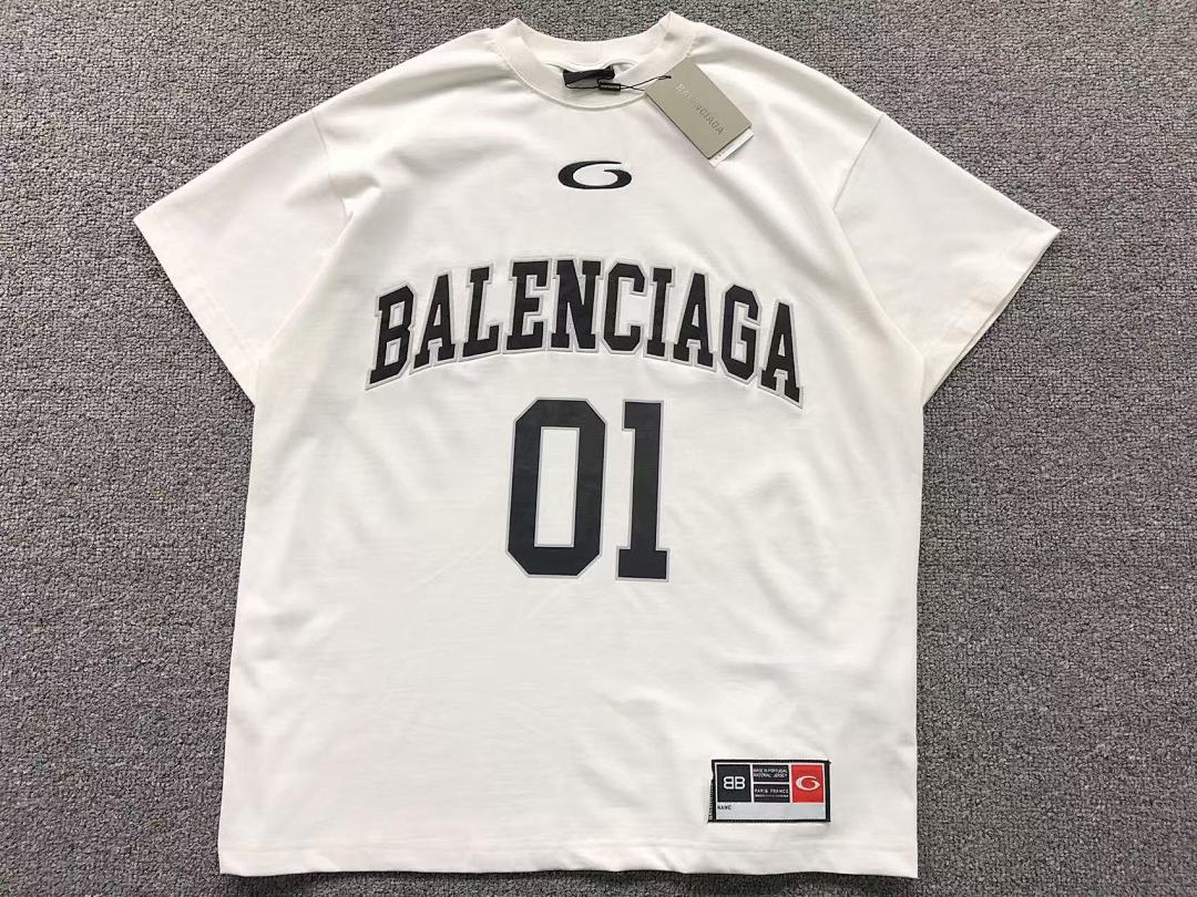 Balenciaga 138 B⭐L⭐⭐⭐IA⭐A T-SHIRT 413290377 (Im 170Cm 60Kg I Wear Size S In The Phot) - Image 7