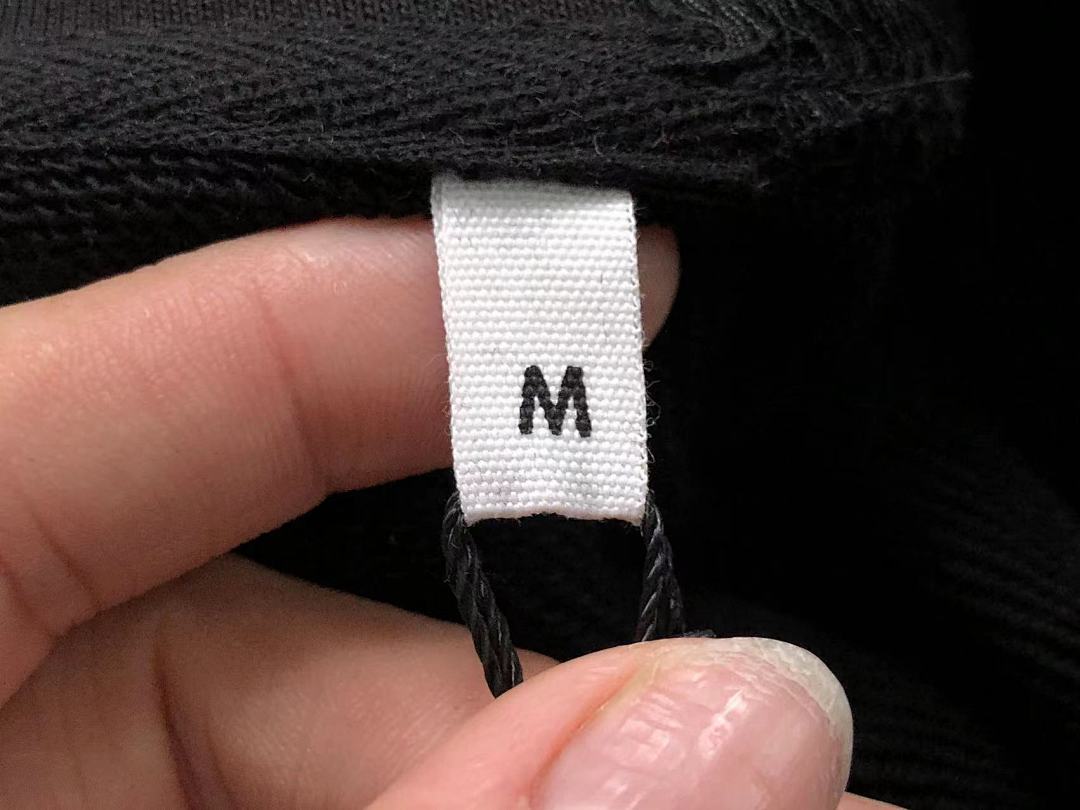 AMI 168 AMI HOODIE 3110170521 (Im 170Cm 60Kg I Wear Size M In The Phot) - Image 55