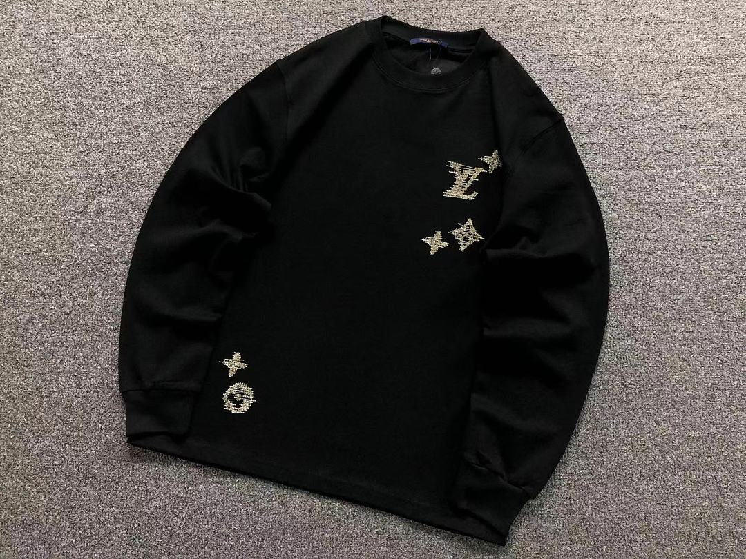 Louis Vuitton 139 L⭐ LONG SLEEVED 3207240721 (Im 170Cm 60Kg I Wear Size M In The Phot) - Image 10