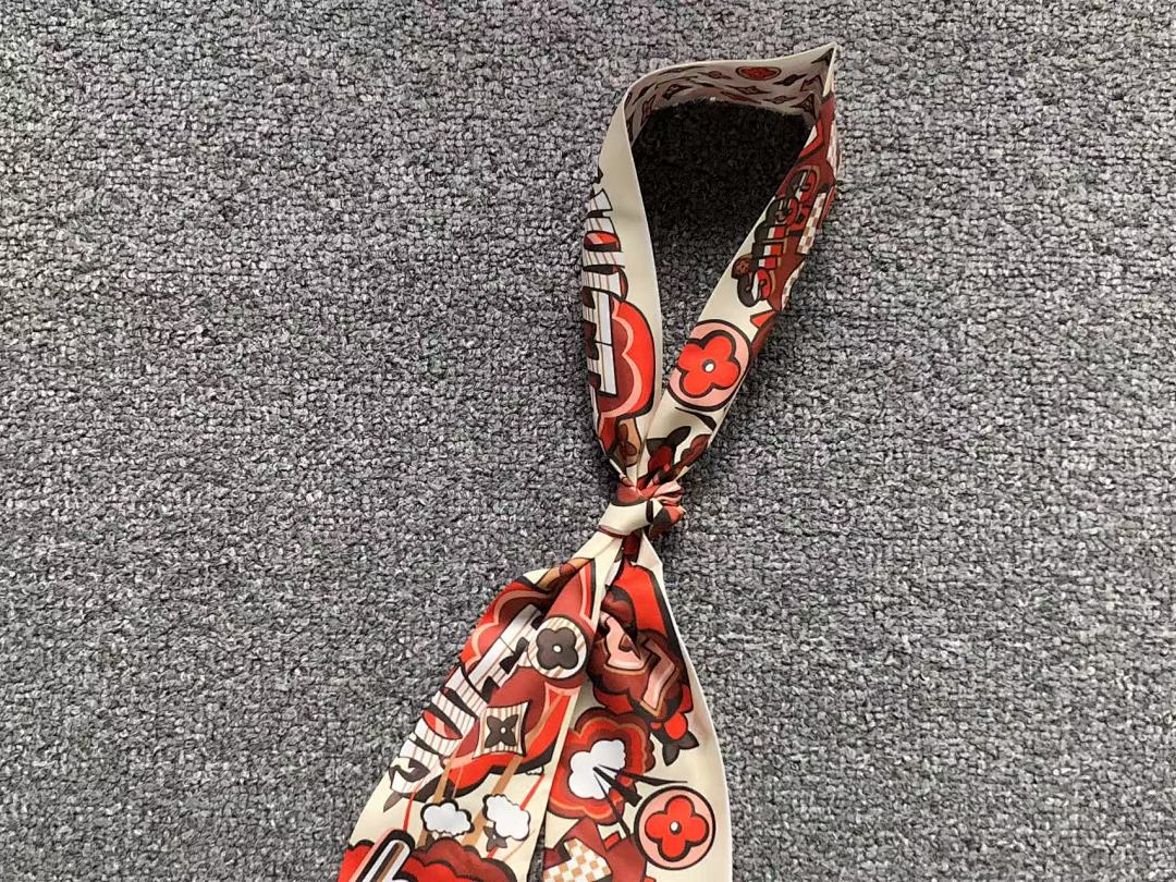 Louis Vuitton 68 L⭐ SCARF 5112808102 (Long 116CM* Wide 8CM*) - Image 4