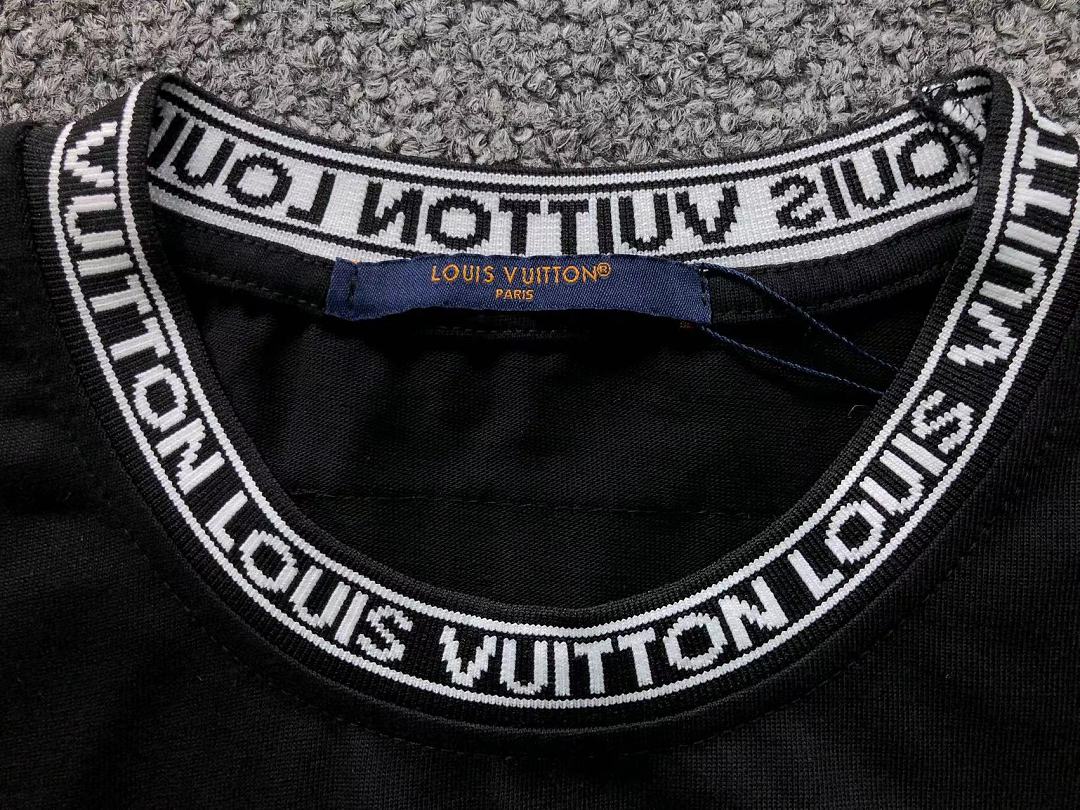 Louis Vuitton 108 L⭐ T-SHIRT 5252002147 (Im 170Cm 60Kg I Wear Size M In The Phot) - Image 18