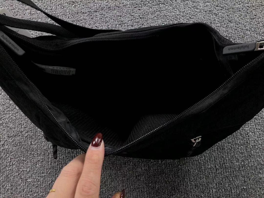 On Running 85 LULULEMON BAG 1108220566 (Long 37CM* Wide 9CM* High 26CM) - Image 13