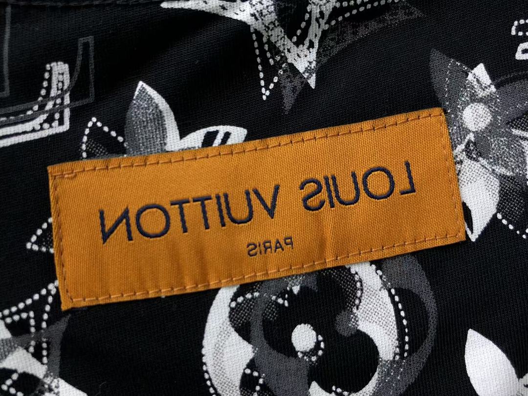 Louis Vuitton 115 L⭐ T-SHIRT 3103230520 (Im 170Cm 60Kg I Wear Size S In The Phot) - Image 15