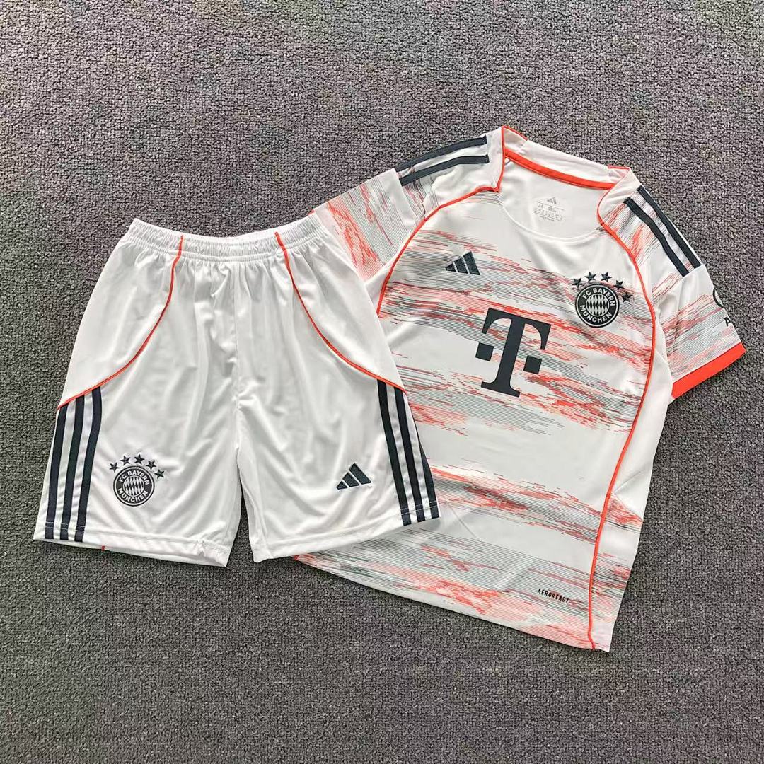 Chanel 75 FOOTBALL T-SHIRT SHORTS