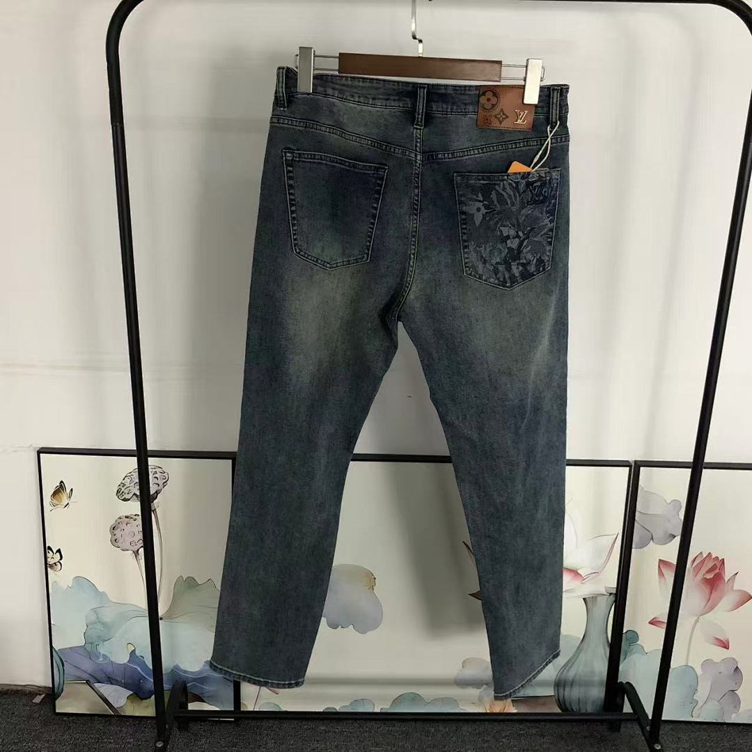 Louis Vuitton 215 L⭐ - Image 28