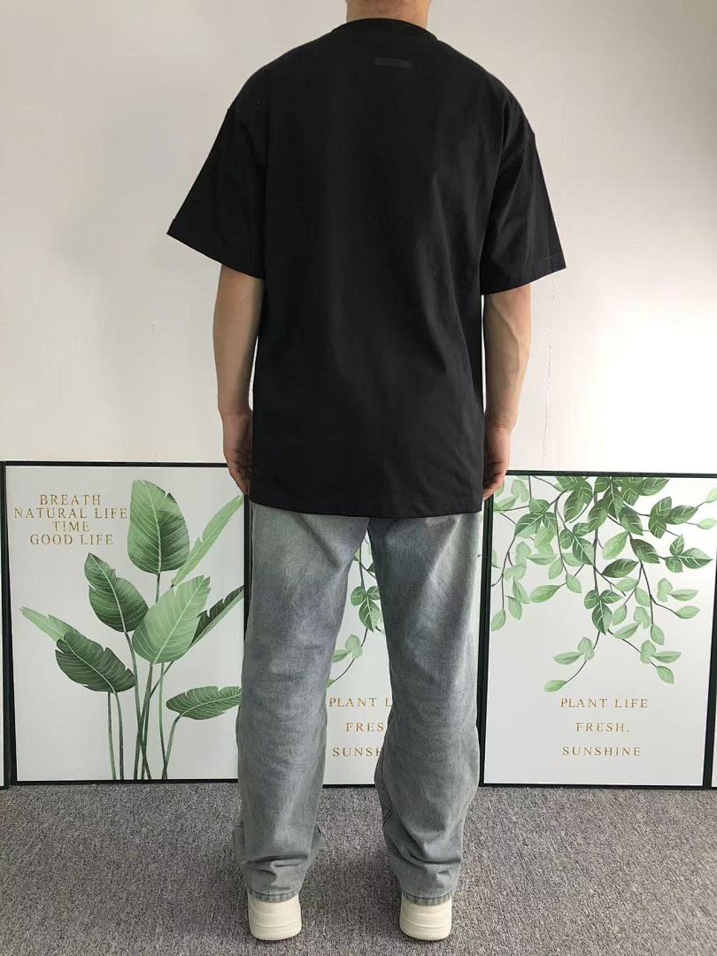 Fear of God 99 FOG T-SHIRT 40120917 (Im 170Cm 57Kg I Wear Size S In The Phot) - Image 4
