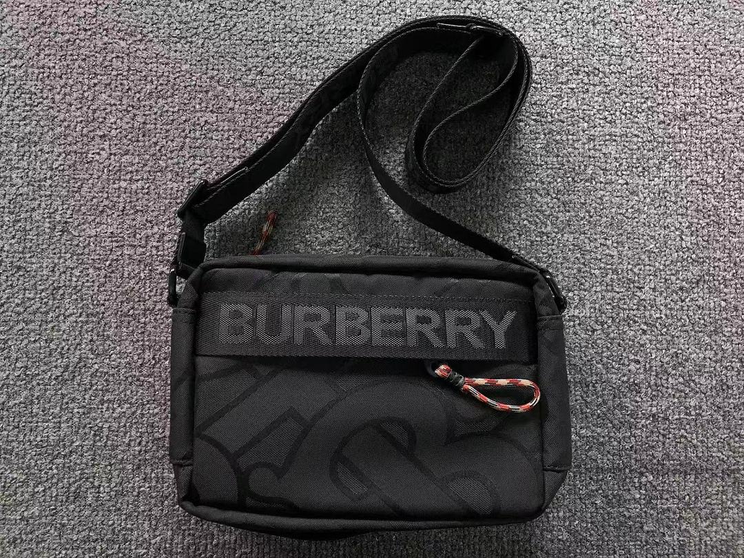 Burberry 145 B⭐R⭐E⭐RY BAG 3207070213 (Long 21CM* Wide 6CM* High 15CM) - Image 10