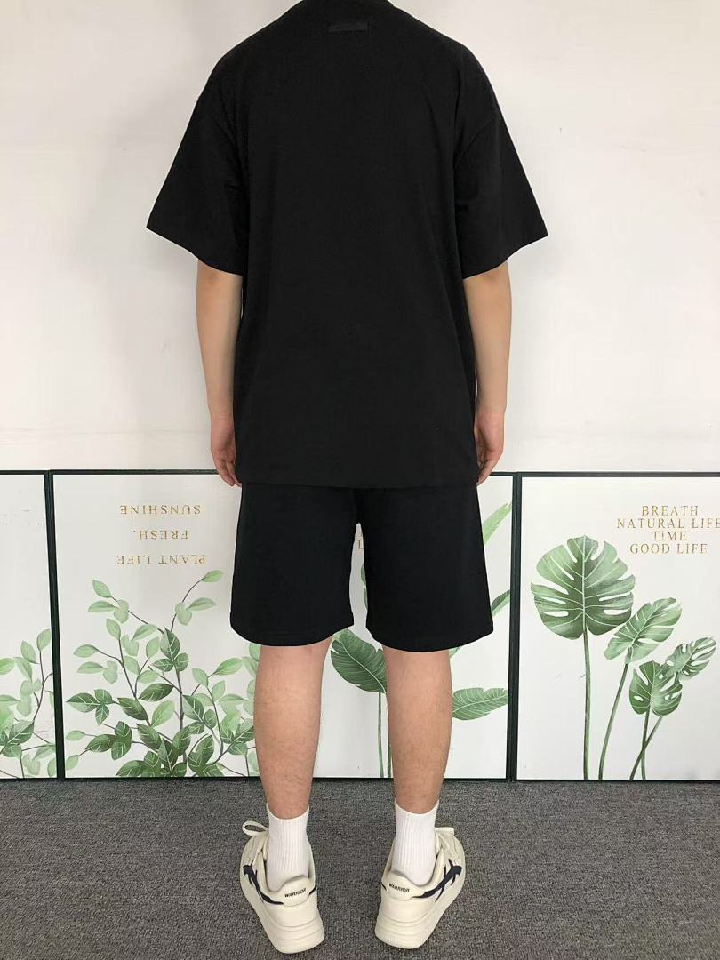 Fear of God 108 FOG T-SHIRT 404191617 (Im 170Cm 60Kg I Wear Size S In The Phot) - Image 4