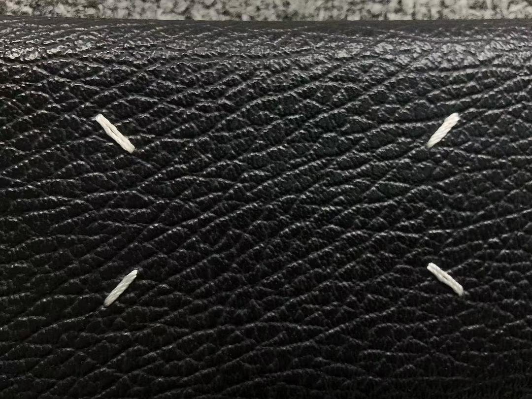 On Running 185 MAISON MARGIELA BAG 3206182421 (Long 20CM* Wide 3CM* High 10CM) - Image 5