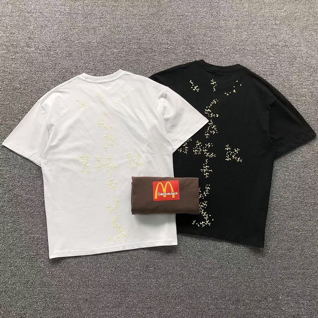 On Running 78 TRAVIS SCOTT MCDONALD T-SHIRT 5052110391 (Im 170Cm 60Kg I Wear Size S In The Phot), photo 1