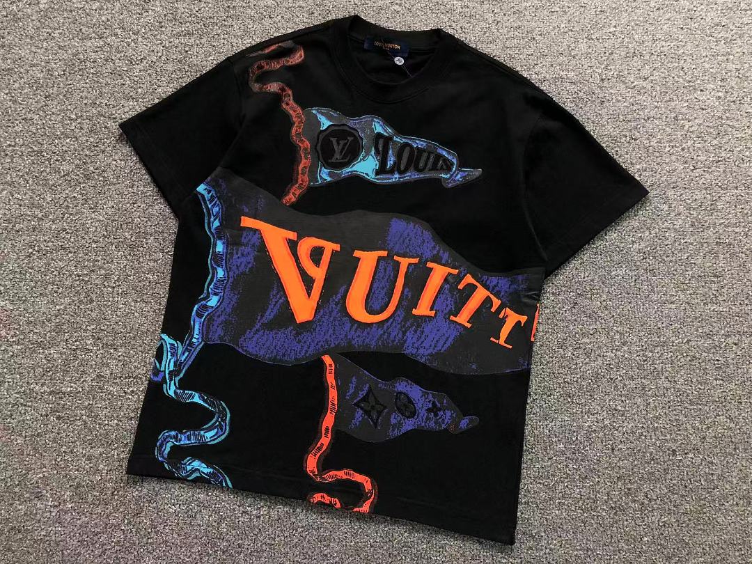 Louis Vuitton 125 L⭐ T-SHIRT 2208032915 (Im 170Cm 60Kg I Wear Size S In The Phot) - Image 11