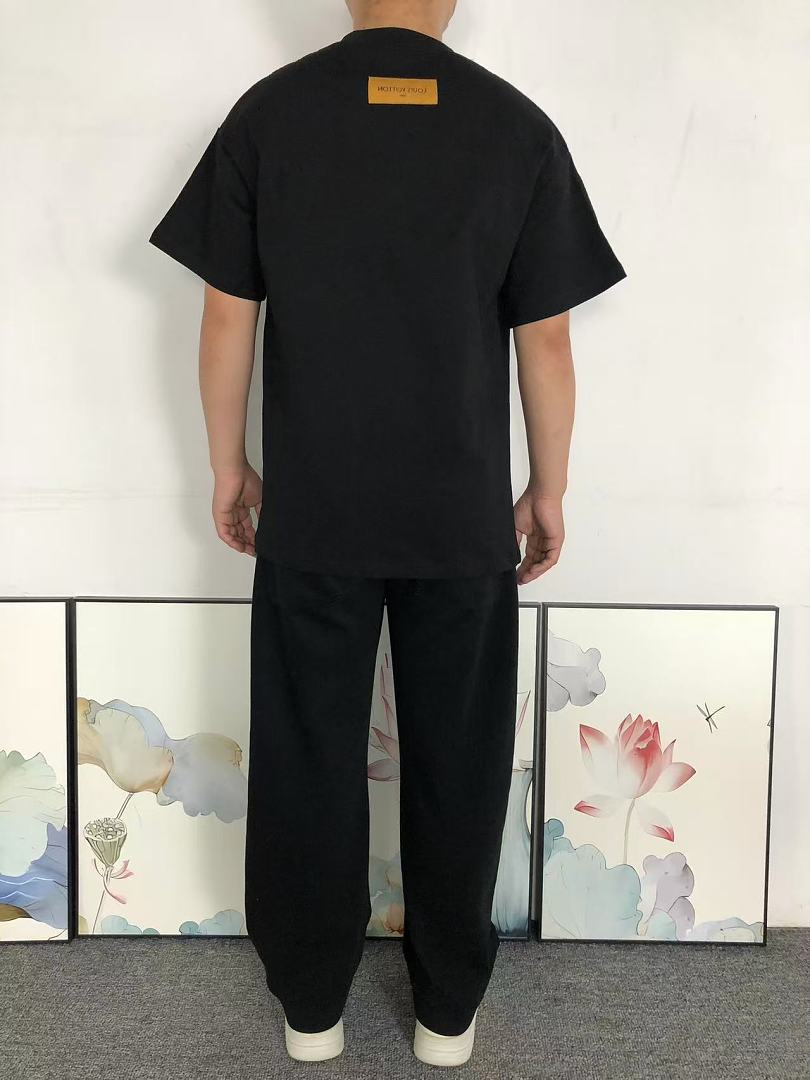 Louis Vuitton 158 L⭐ T-SHIRT 22051213001 (Im 170Cm 60Kg I Wear Size S In The Phot) - Image 4