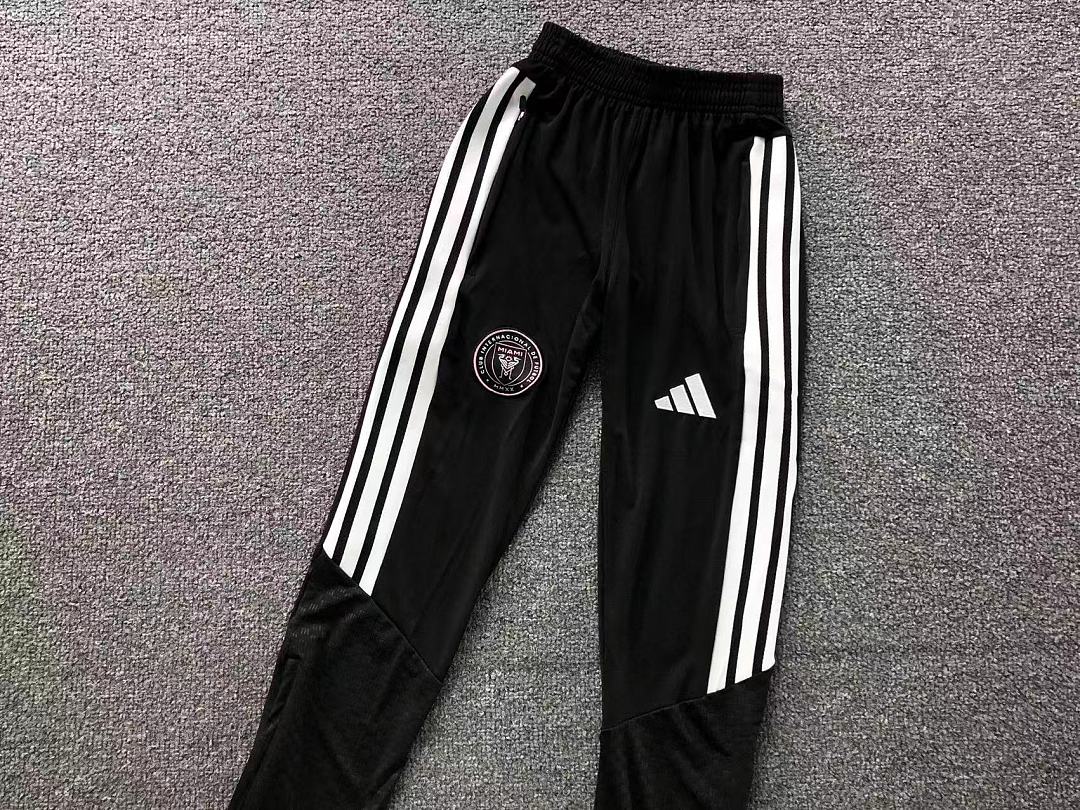 Chanel 135 FOOTBALL LONG SLEEVED TROUSERS - Image 21