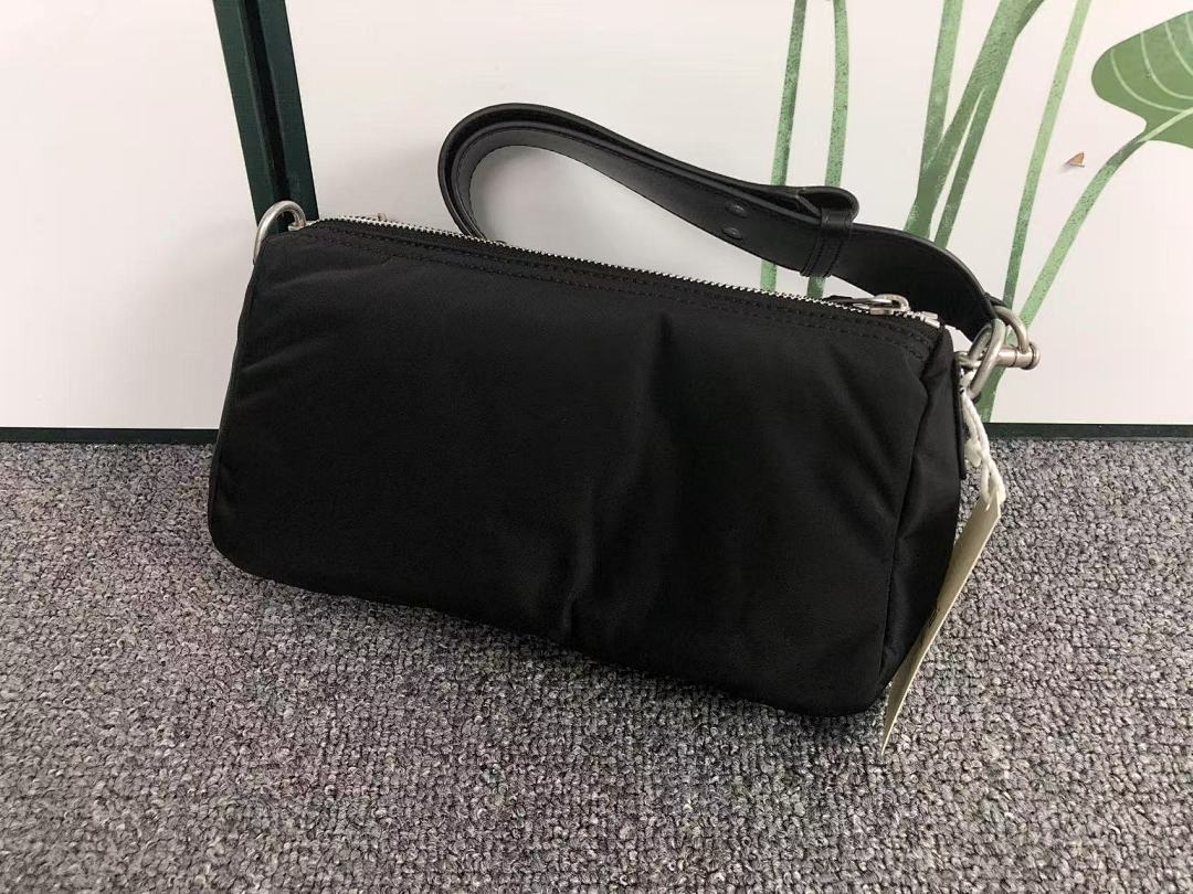 AMI 265 AMI BAG 4107220175 (Long 29CM* Wide 9CM* High 15CM) - Image 11