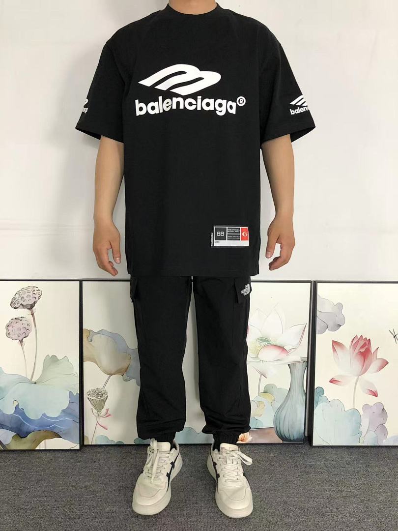 Balenciaga 165 B⭐L⭐⭐⭐IA⭐A T-SHIRT 2203181705 (Im 170Cm 60Kg I Wear Size M In The Phot) - Image 3