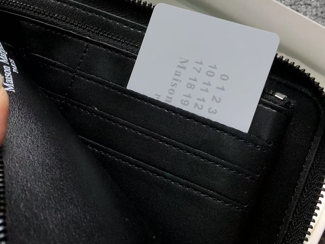 On Running 185 MAISON MARGIELA BAG 3206182721 (Long 21CM* High 11CM) - Image 11