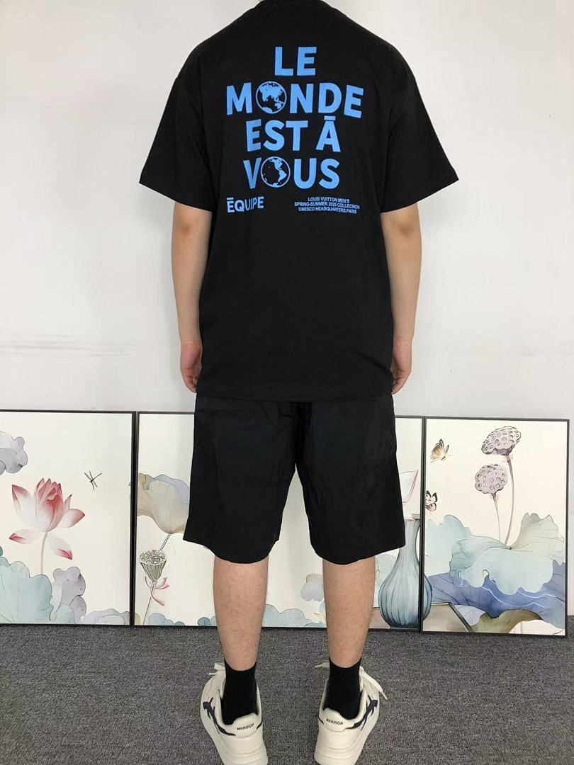 Louis Vuitton 108 L⭐ T-SHIRT 41062616126 (Im 170Cm 60Kg I Wear Size XS In The Phot) - Image 4