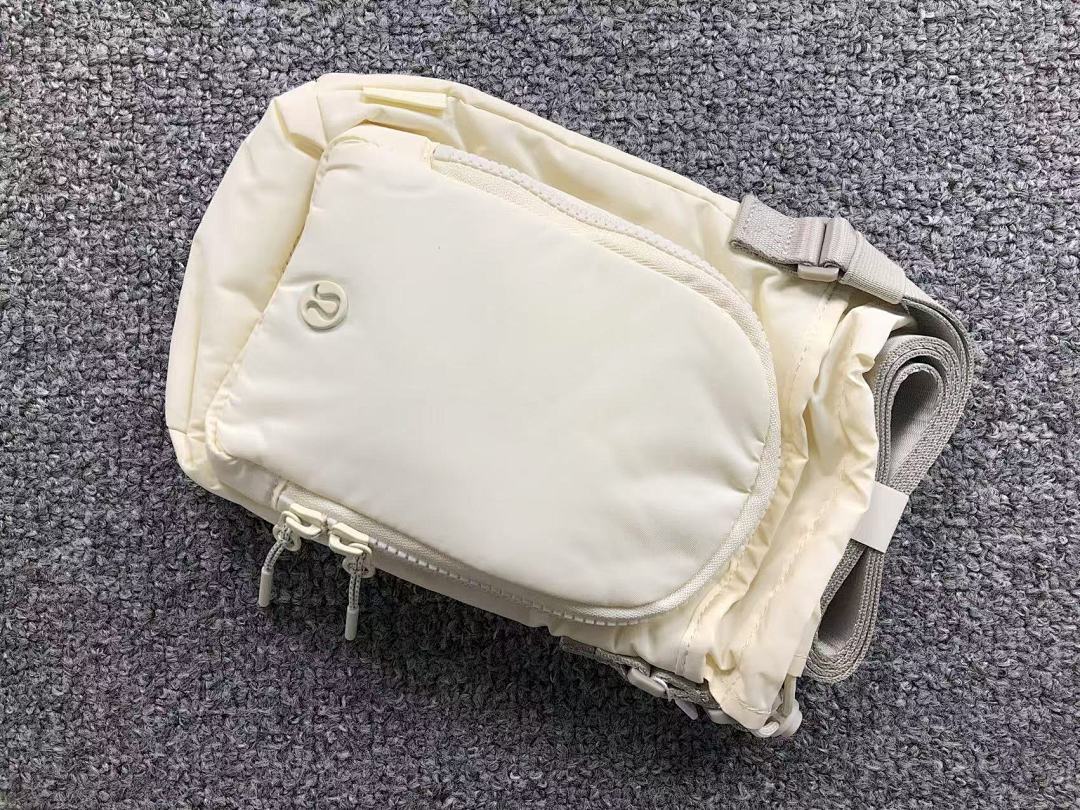 On Running 128 LULULEMON BAG 4106032777 (Long 16CM* Wide 7CM* High 20CM) - Image 5
