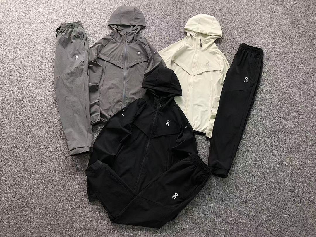 On Running 218 ON JACKET - Image 4