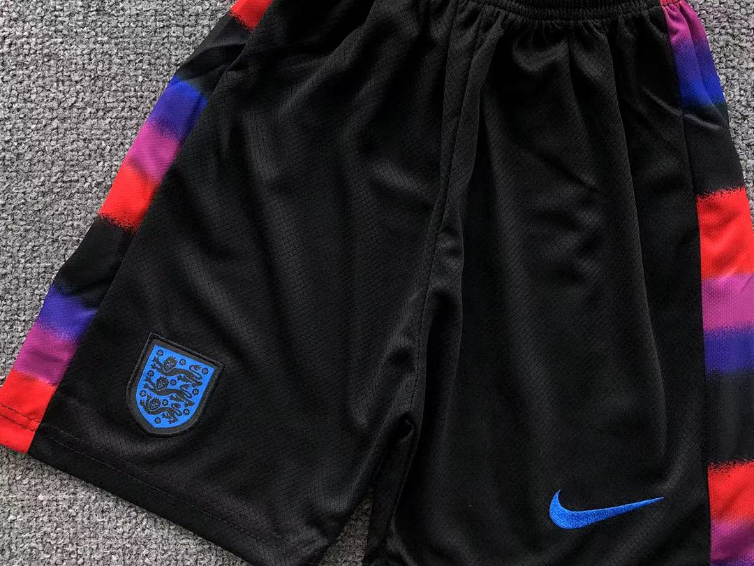 Chanel 75 FOOTBALL T-SHIRT SHORTS - Image 19