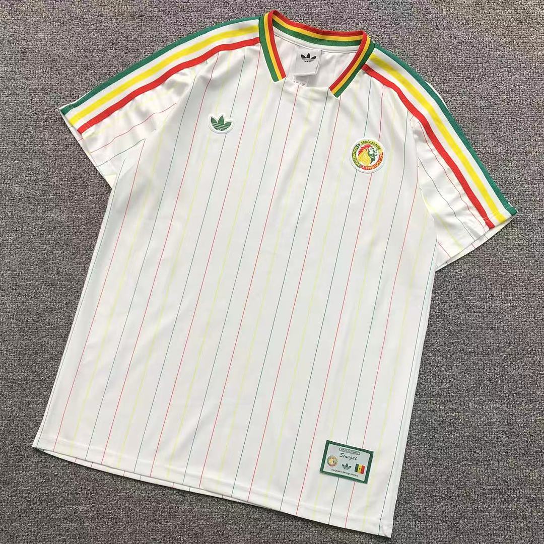 Unbranded 82 FOOTBALL T-SHIRT 1272718002 (Im 170Cm 60Kg I Wear Size M In The Phot)