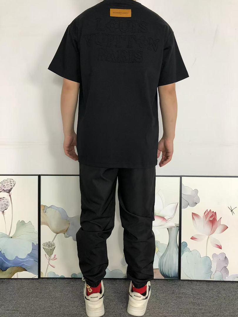 Louis Vuitton 135 L⭐ T-SHIRT 3203272617 (Im 170Cm 60Kg I Wear Size M In The Phot) - Image 4