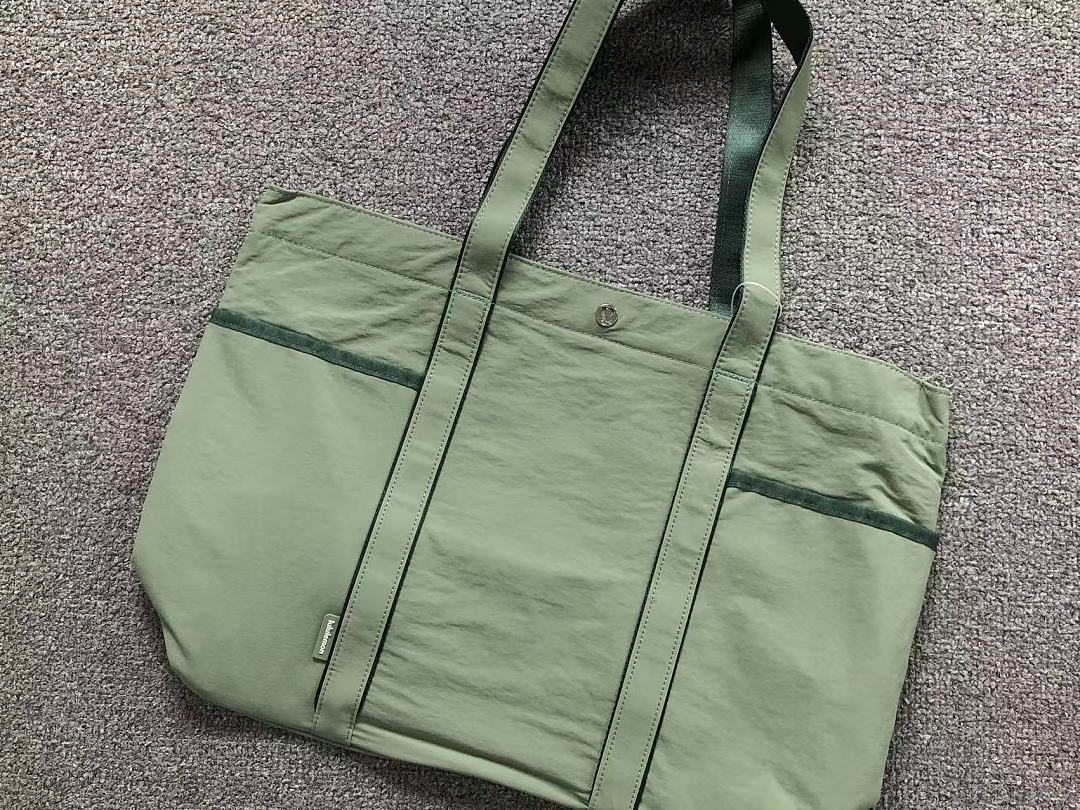 On Running 178 LULULEMON BAG 4207030777 Long 49CM* Wide 16CM* High - Image 19