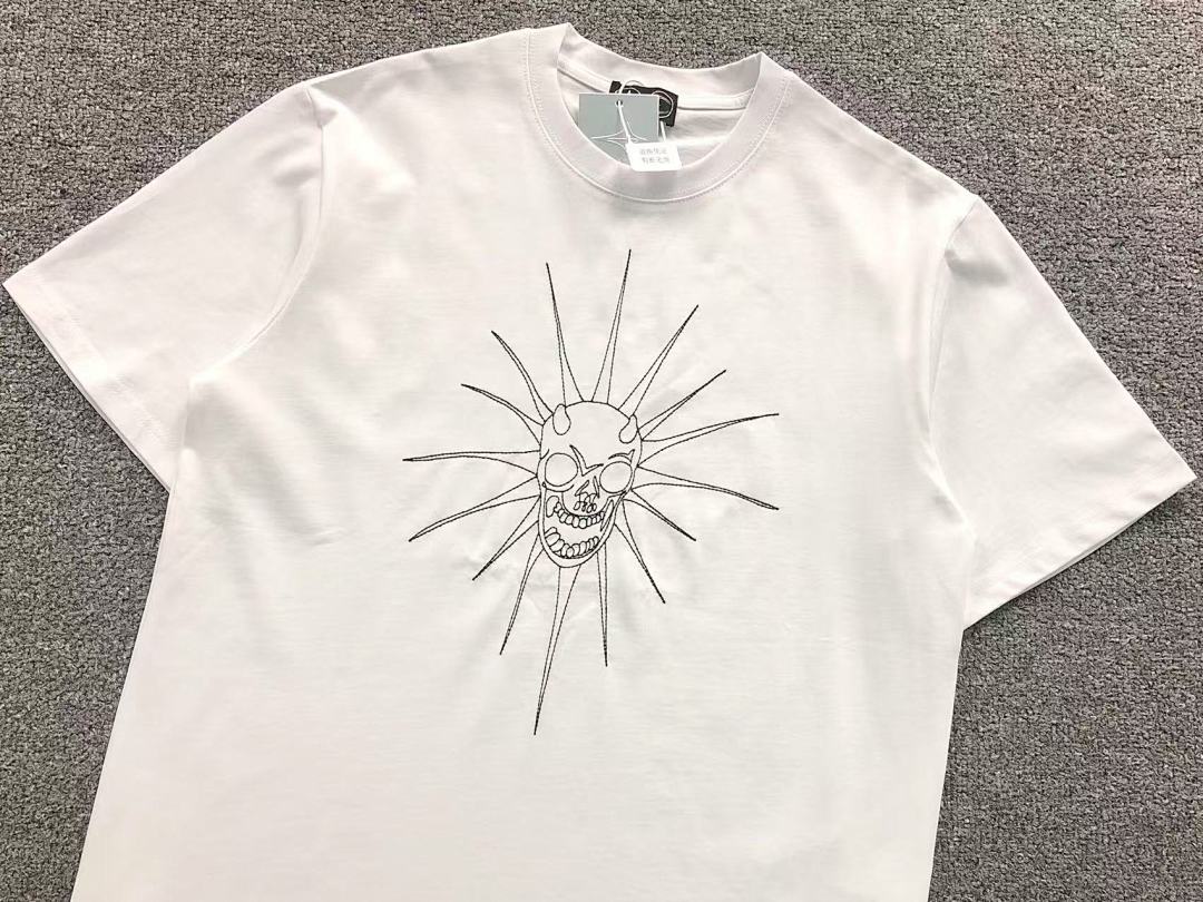 Christian Louboutin 105 THUG CLUB T-SHIRT 3101050517 (Im 170Cm 60Kg I Wear Size 1 In The Phot) - Image 8