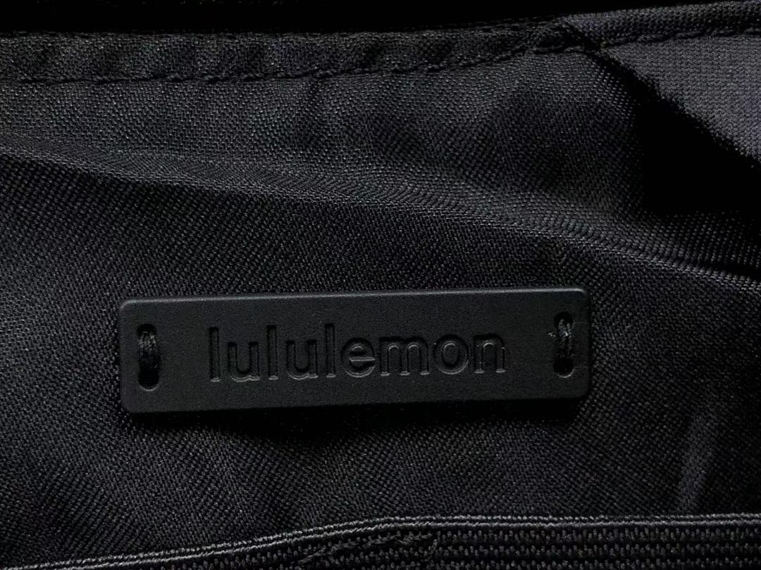 On Running 138 LULULEMON BAG 4106031277 (Long 23CM* Wide 5CM* High 16CM) - Image 20