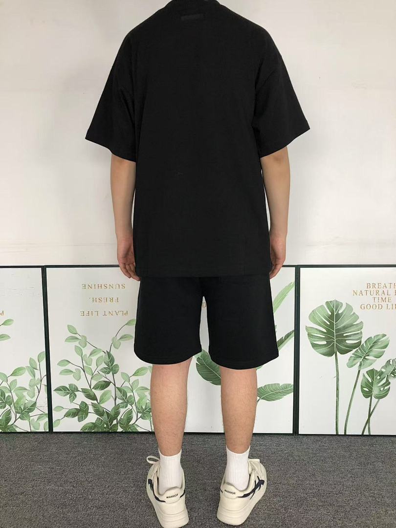 Fear of God 108 FOG T-SHIRT 404190717 (Im 170Cm 60Kg I Wear Size S In The Phot) - Image 4