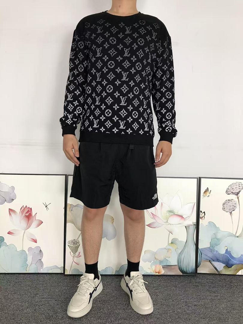 Louis Vuitton 175 L⭐ HOODIE 217226515 (Im 170Cm 60Kg I Wear Size M In The Phot) - Image 3