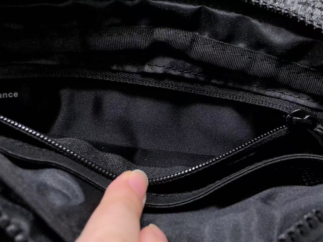 On Running 113 LULULEMON BAG 2207172276 (Long 25CM* Wide 4CM* High 15CM) - Image 19