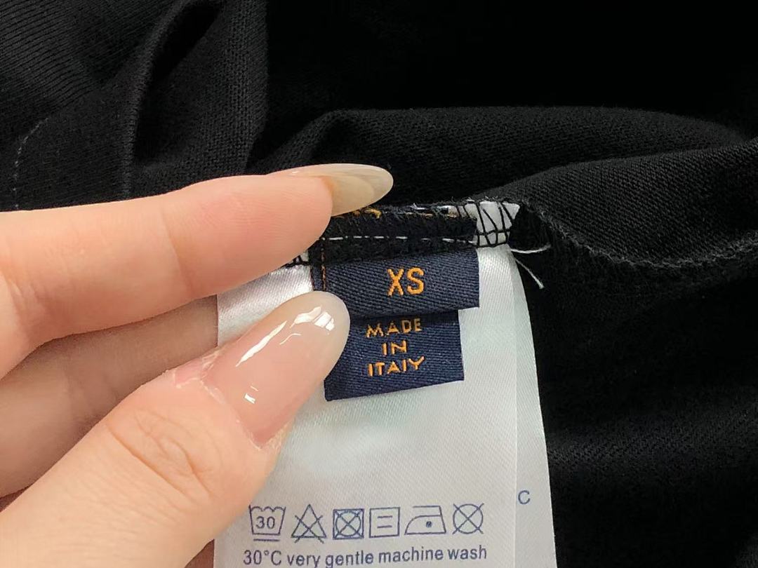 Louis Vuitton 108 L⭐ T-SHIRT 41061306126 (Im 170Cm 60Kg I Wear Size XS In The Phot) - Image 22