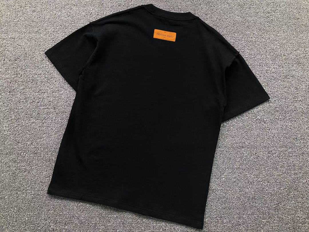 Louis Vuitton 118 L⭐ T-SHIRT 1102200352 (Im 170Cm 57Kg I Wear Size XS In The Phot) - Image 15