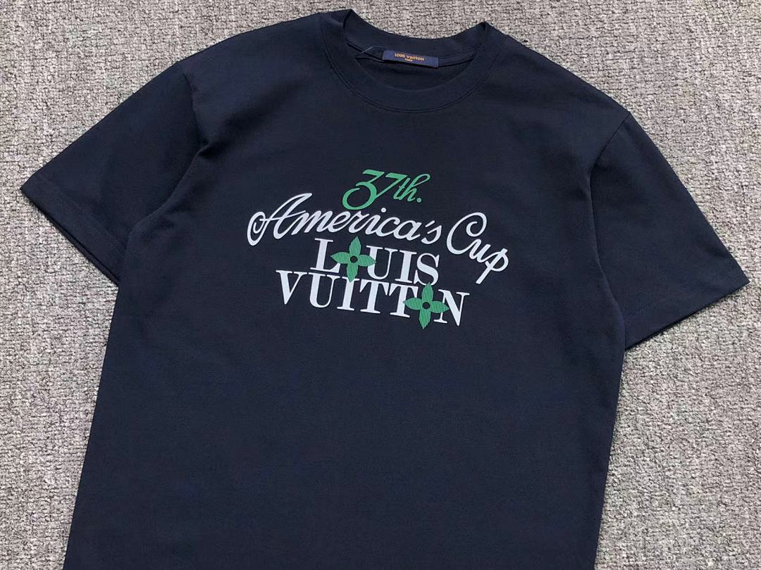 Louis Vuitton 108 L⭐ T-SHIRT 411131721 (Im 170Cm 55Kg I Wear Size M In The Phot) - Image 17