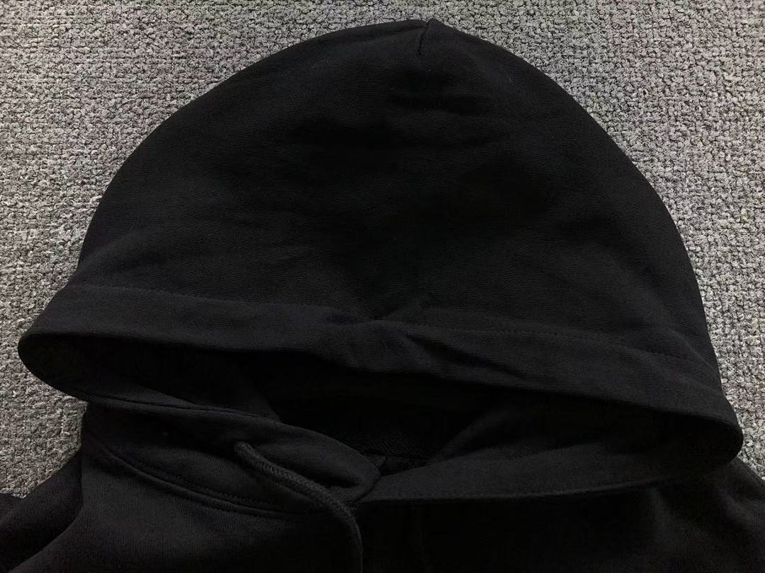 On Running 118 VLONE HOODIE 5101109102 (Im 170Cm 60Kg I Wear Size S In The Phot) - Image 23