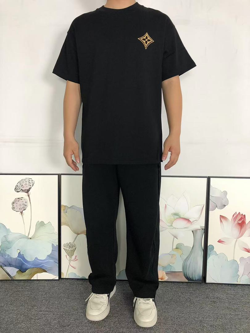 Louis Vuitton 145 L⭐ T-SHIRT 22051211001 (Im 170Cm 60Kg I Wear Size S In The Phot) - Image 3