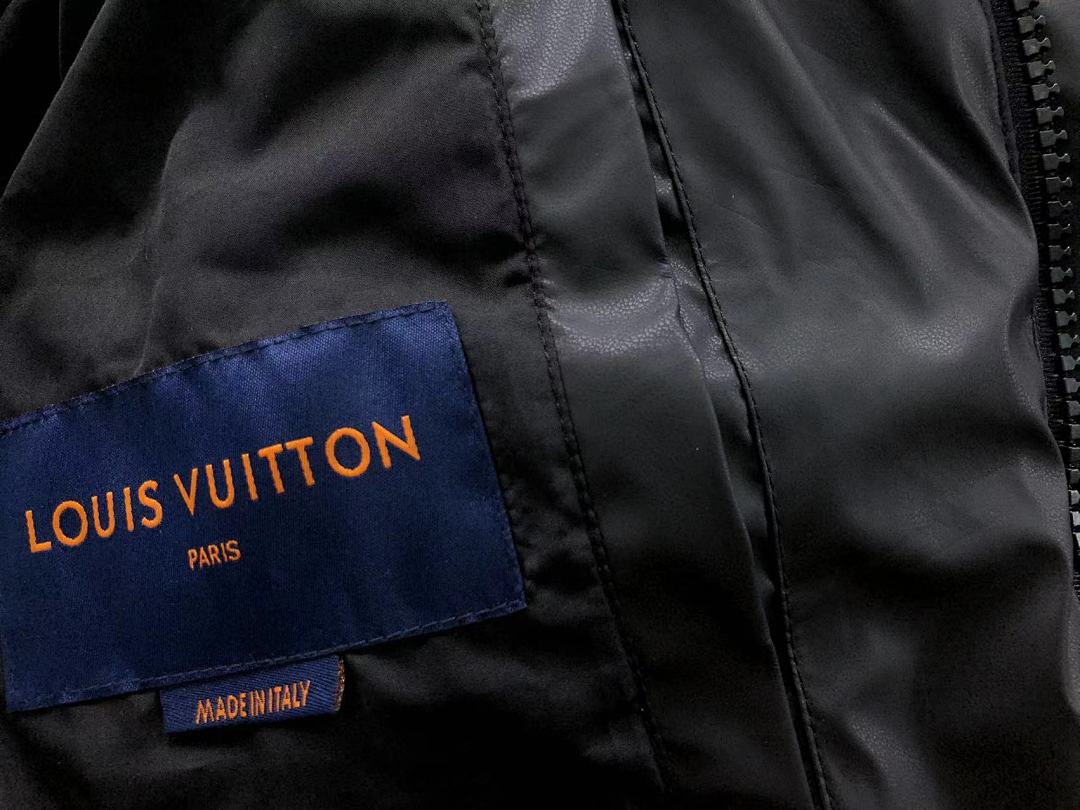 Louis Vuitton 618 L⭐ DOWN JACKETS 218130415 (Im 170Cm 60Kg I Wear Size 52 In The Phot) - Image 20